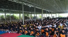 Kepala Biro Hukum dan Hubungan Masyarakat BGN, Khairul Hidayati, menyampaikan salam hormat sekaligus ucapan terima kasih atas undangan dari sekolah dalam acara Halalbihalal SMK Ma’arif NU 01 Limpung, Batang, Jawa Tengah, Selasa, (31/3).