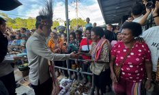 Hari Kartini 2026, Wapres Gibran Rakabuming Raka Berbagi Kebahagiaan dengan Mama-Mama Papua Di Sorong