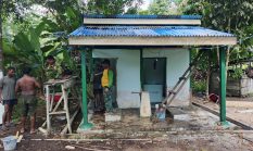 Satgas TMMD Ke-128 Kodim 1801/Manokwari Laksanakan Rehabilitasi 5 Unit MCK Umum di Kampung Tanah Rubuh