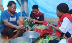 Mama-Mama Papua Turun Tangan, Dapur Umum Satgas TMMD Ke-128 Kodim 1801/Manokwari Makin Solid