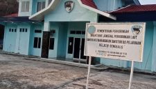 filter: 0; jpegRotation: 90; fileterIntensity: 0.000000; filterMask: 0; module:1facing:0; 
hw-remosaic: 0; 
touch: (-1.0, -1.0); 
modeInfo: ; 
sceneMode: Auto; 
cct_value: 0; 
AI_Scene: (-1, -1); 
aec_lux: 118.0; 
hist255: 0.0; 
hist252~255: 0.0; 
hist0~15: 0.0;