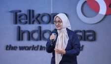 Direktur Utama Telkom Dian Siswarini.