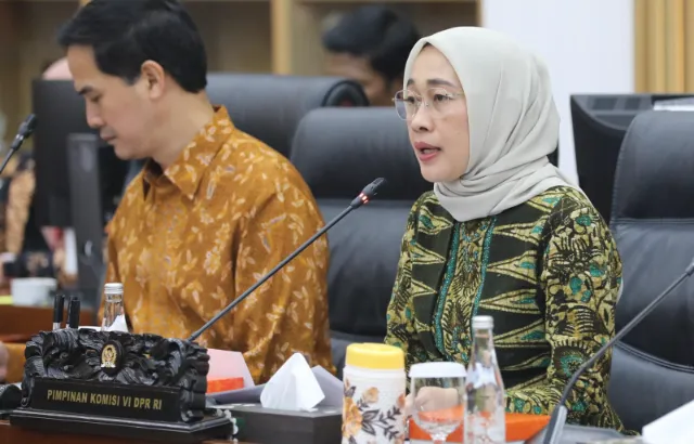Ketua Komisi VI DPR RI Anggia Erma Rini saat Rapat Dengar Pendapat (RDP) Komisi VI DPR RI bersama Direktur Utama PT Telkom Indonesia (Persero) Tbk beserta jajaran subholding-nya pada Rabu, 24 Juni 2026.