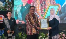 Bidan Sukabumi Perkuat Komitmen Tingkatkan Layanan Kesehatan Ibu dan Anak pada HUT IBI ke-75