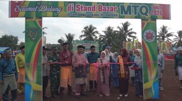 Bupati Herman Lepas Pawai Ta’aruf, MTQ Kecamatan Pelangiran Jadi Momentum Syiar Islam dan Lahirkan Generasi Qur’ani